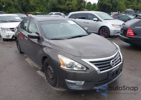 2013 Nissan Altima 2.5 S z USA, uszkodzony, nr VIN 1N4AL3AP9DC916646